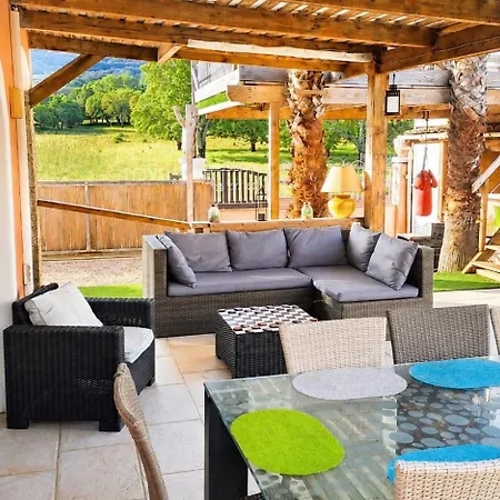 Colandra, 4 Chambres, 10min De Santa Guilia Holiday home