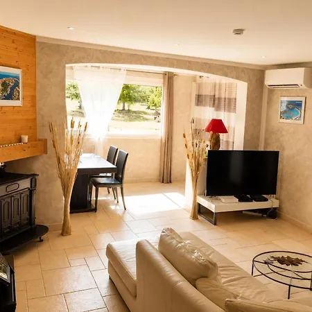 Holiday home Colandra, 4 Chambres, 10min De Santa Guilia